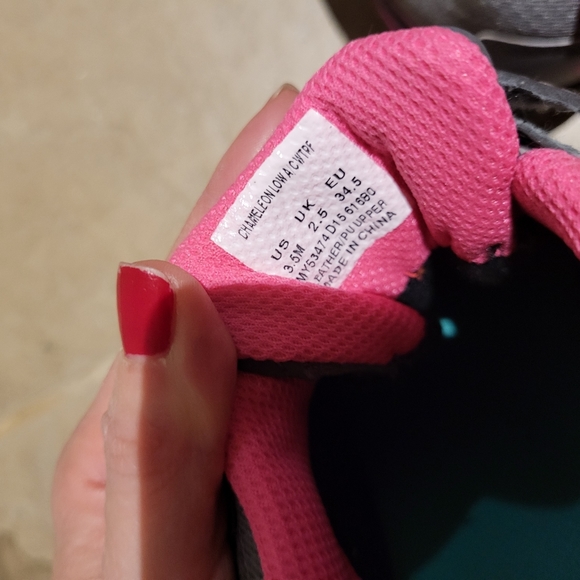 Like New Girls Merrell hiking shoes - Picture 5 of 7